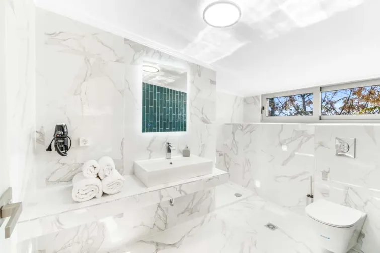 Shower Room-0