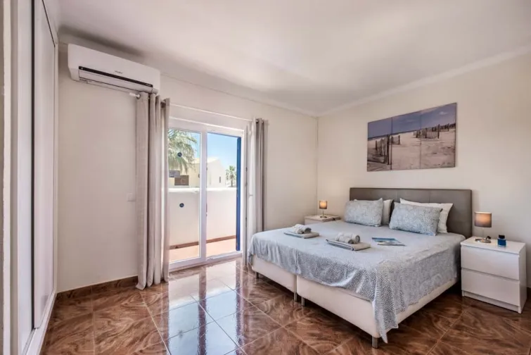 Bedroom-0