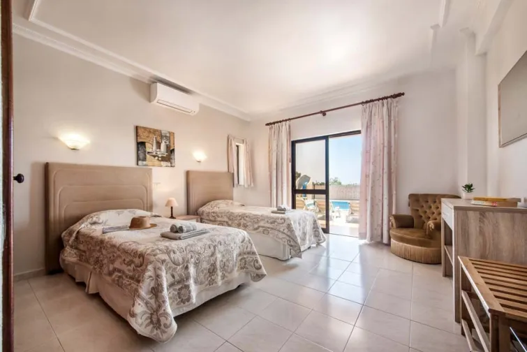 Bedroom-0