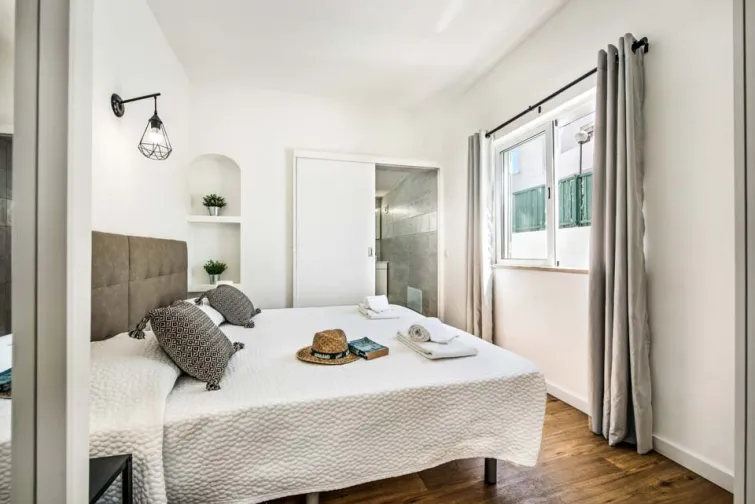 Bedroom-0