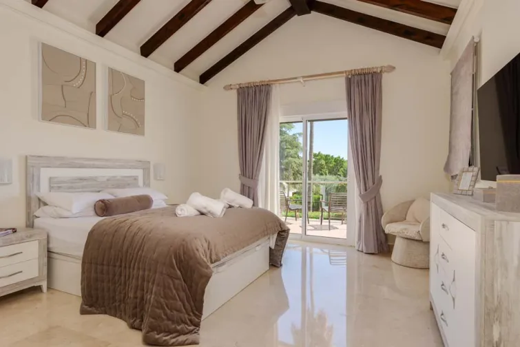 Bedroom-0