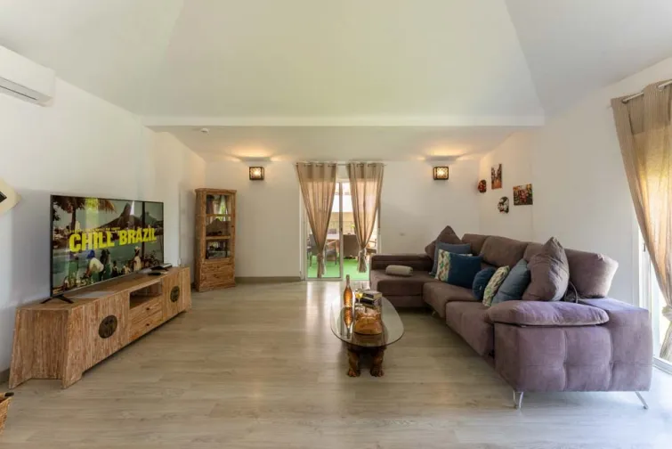 Gallery Slide