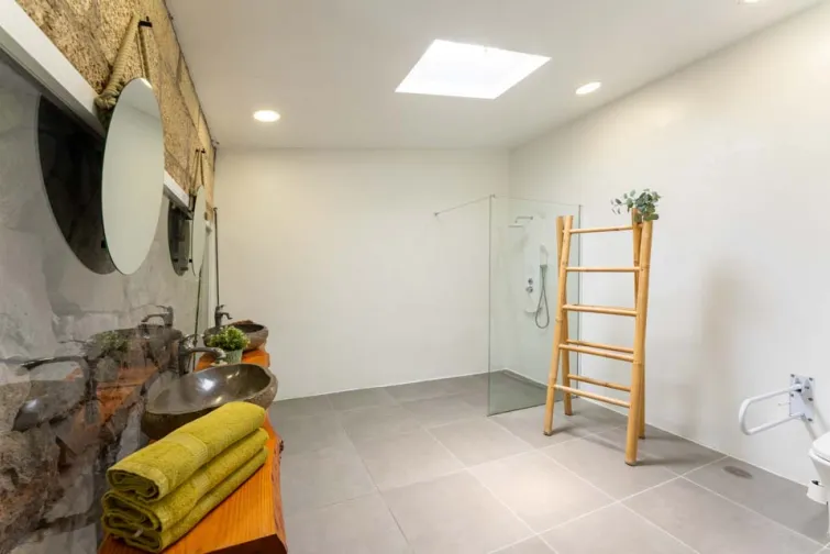 Shower Room-0