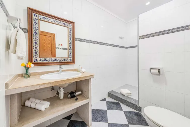 Shower Room-0