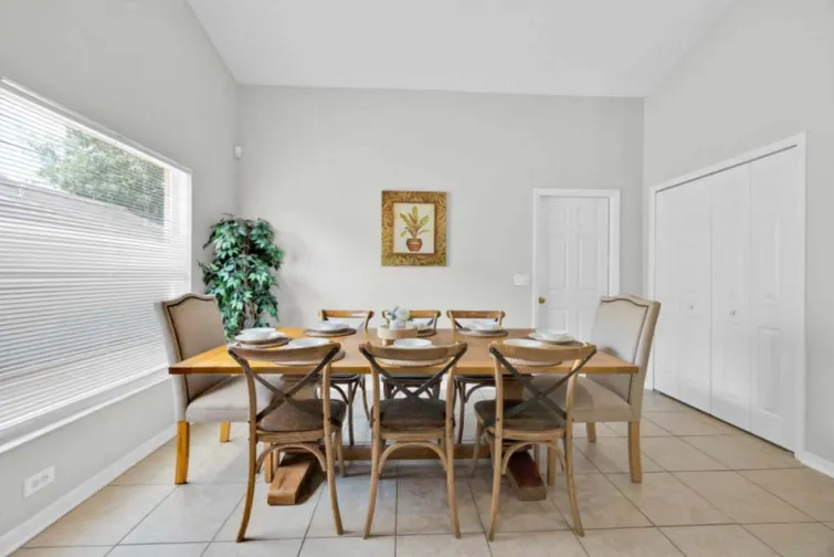 Dining Room-0