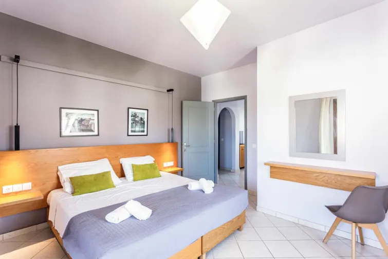 Bedroom-0