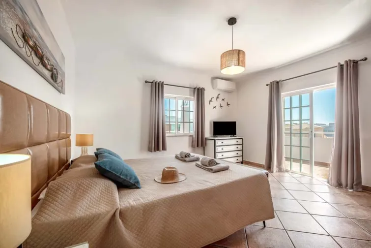 Bedroom-0