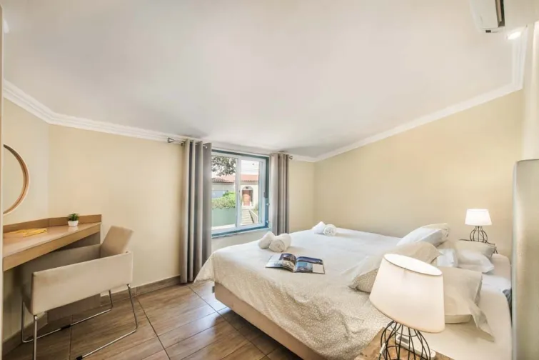 Bedroom-0