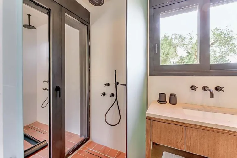 Shower Room-0
