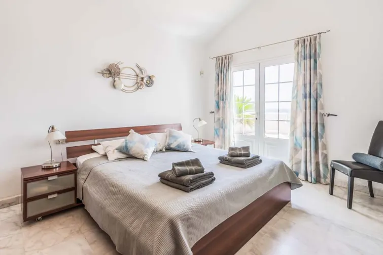 Bedroom-0