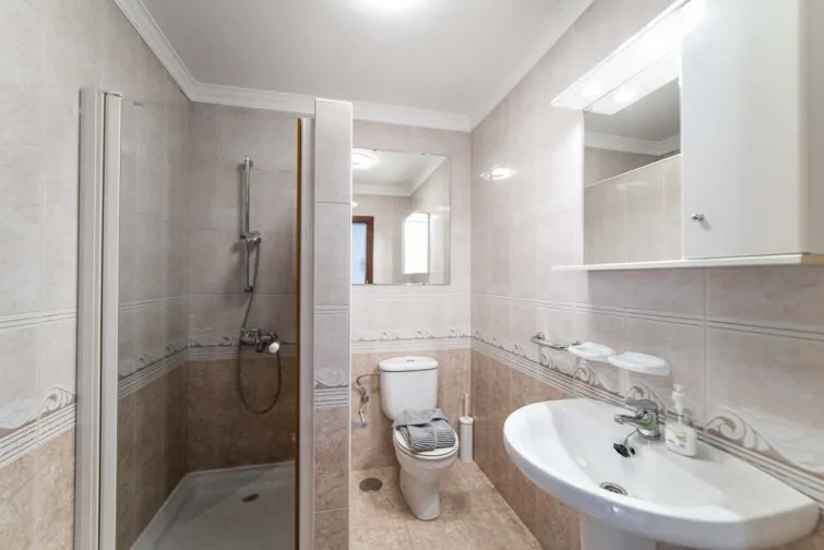 Shower Room-0