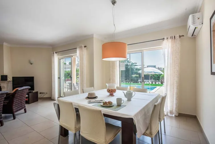 Dining Room-0