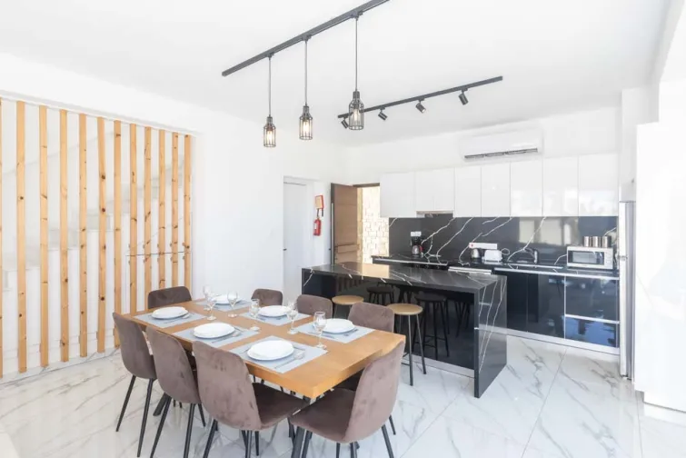 Dining Room-0