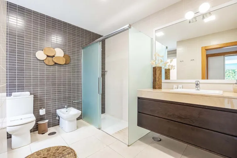 Shower Room-0