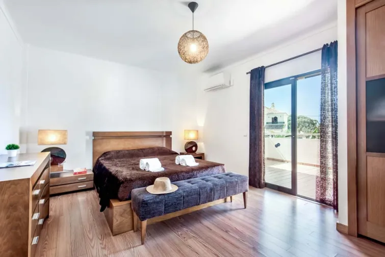 Bedroom-0