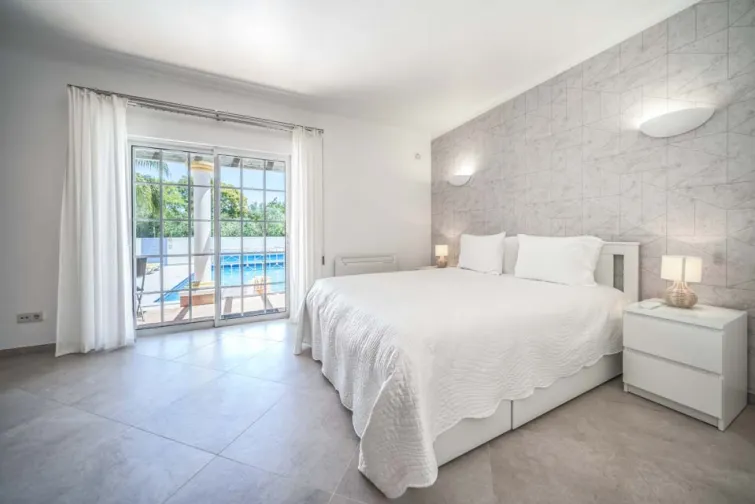 Bedroom-0