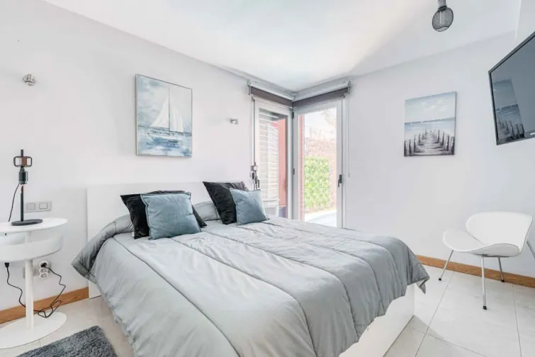 Bedroom-0