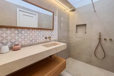Shower Room-1