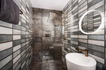 Shower Room-1