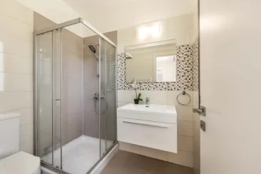 Shower Room-1