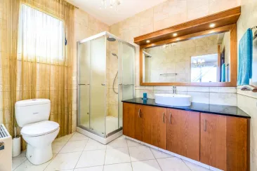 Shower Room-3