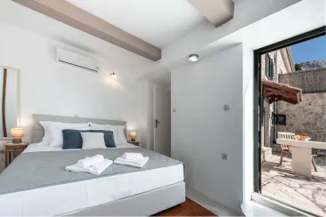 Ground Floor - Annex 1 - Bedroom 1