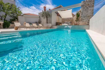 Pool-1