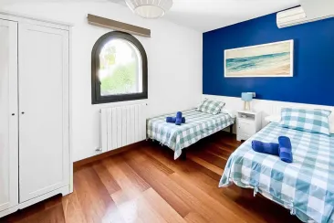 Ground Floor - Bedroom 1