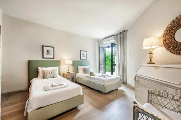 Ground Floor - Bedroom 1