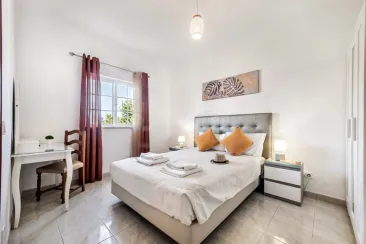 Ground Floor - Annex 1 - Bedroom 1