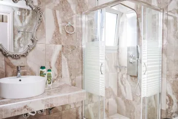 Shower Room-1