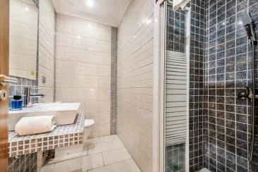 Shower Room-1