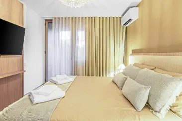 Ground Floor - Bedroom 1