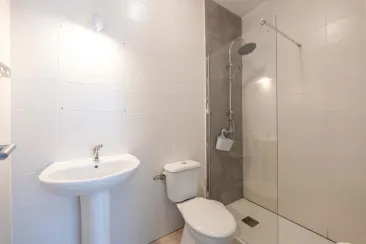 Shower Room-3