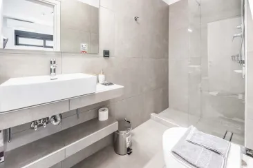 Shower Room-3