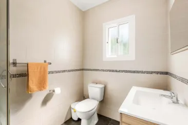 Shower Room-1