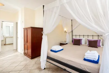 Bedroom-1