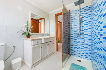 Shower Room-1