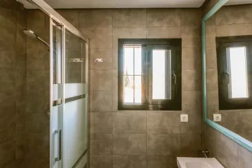 Shower Room-3