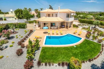 Villa-2